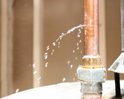  I Have a Burst Pipe! What Should I Do Immediately in Thousand Oaks?